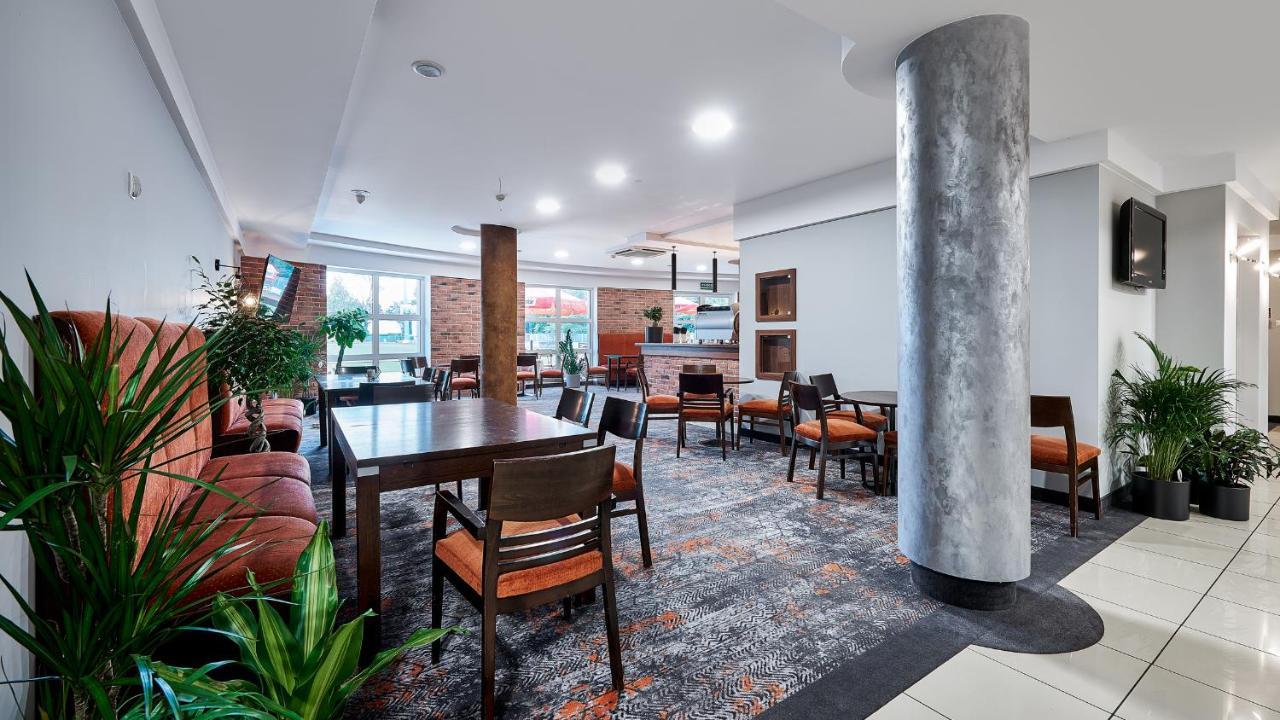 Hotel Anton By Dns Прушкув Экстерьер фото